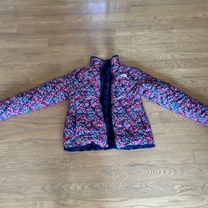 Girls north face reversible coat size XL